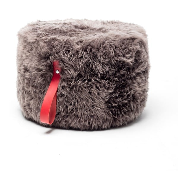 Šedohnědý puf z ovčí kožešiny s červeným detailem Royal Dream, Ø 60 cm