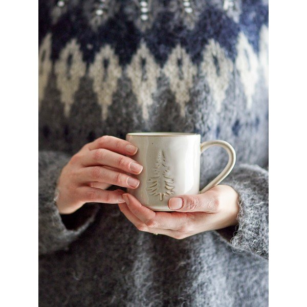 Kreemjas jõulumotiiviga savikeraamiline tass, 300 ml Winter – Bloomingville-image-1