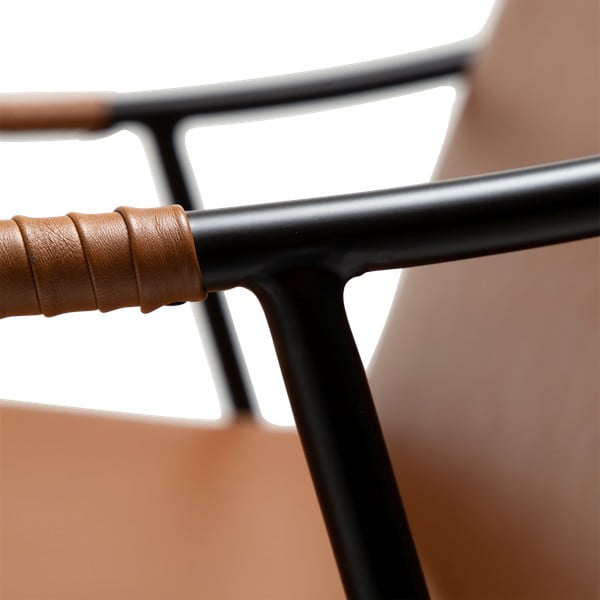 Pruun kunstnahast tugitool Boto - DAN-FORM Denmark-image-1