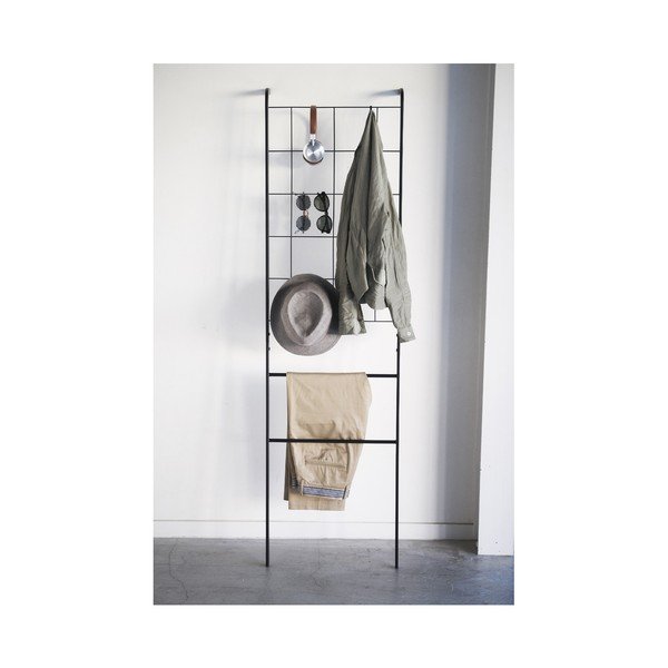 Must metallist riietehoidja Tower - YAMAZAKI-image-1