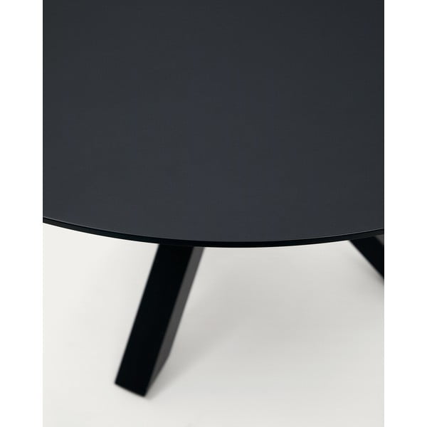 Must ümmargune söögilaud klaasist lauaplaadiga ø 150 cm Argo - Kave Home-image-3