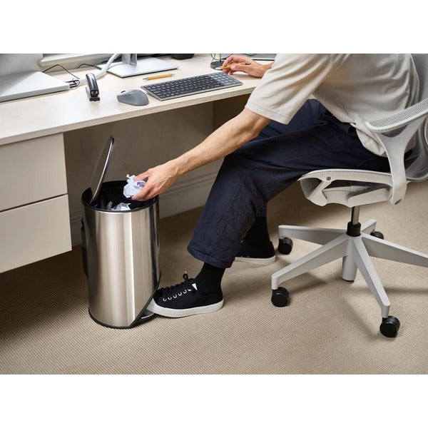 Hõbedane roostevabast terasest prügikast 10 l Arc - Joseph Joseph-image-1