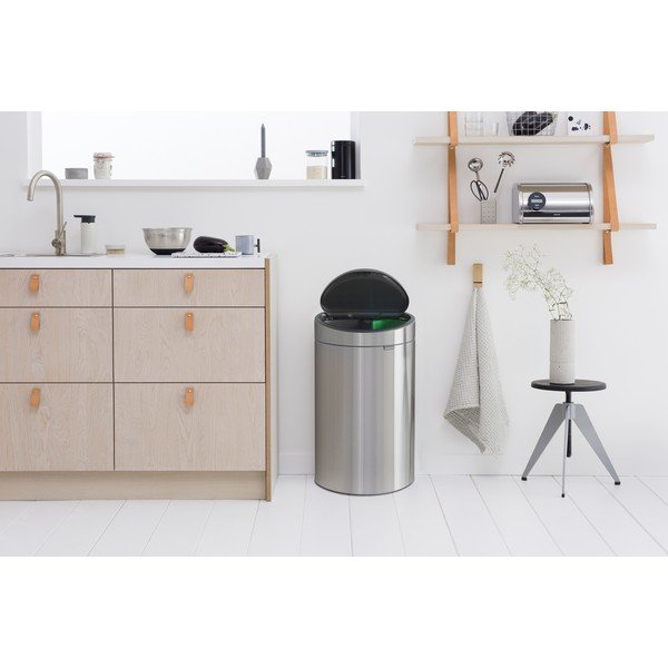 Matt hõbedane puutetundlik terasest prügikast jäätmete sorteerimise jaoks 33 l Touch Bin Recycle - Brabantia-image-1
