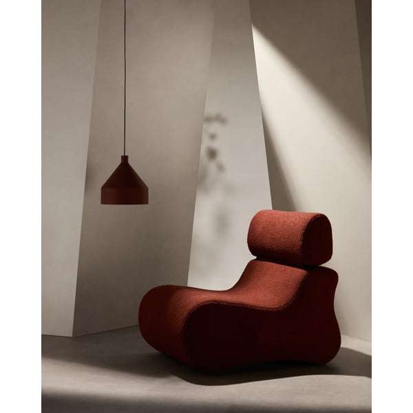 Terrakottapunane bukleekangast tugitool Club - Kave Home-image-1