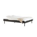 Must kaheinimesevoodi puitlaastplaadist ilma peatsita ja liistudest raamiga 200x200 cm Streiko - noo.ma