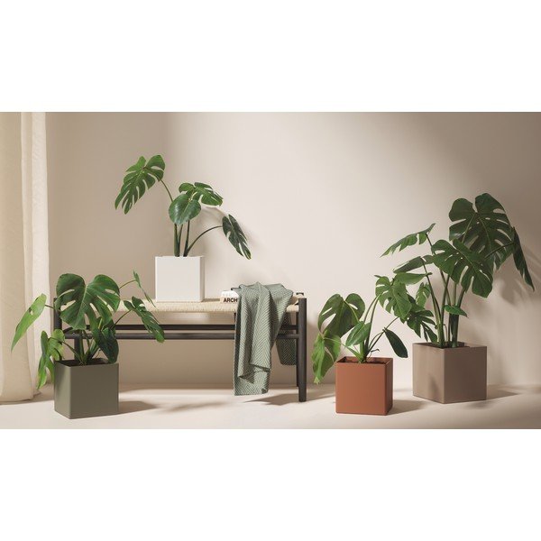 Taaskasutatud plastikust lillepott Oslo - Artevasi-image-2