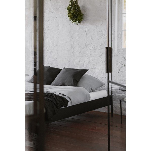 Must terasest kaheinimesevoodi ilma peatsita/varikatusega ja liistudest raamiga 200x200 cm Eton - noo.ma-image-4