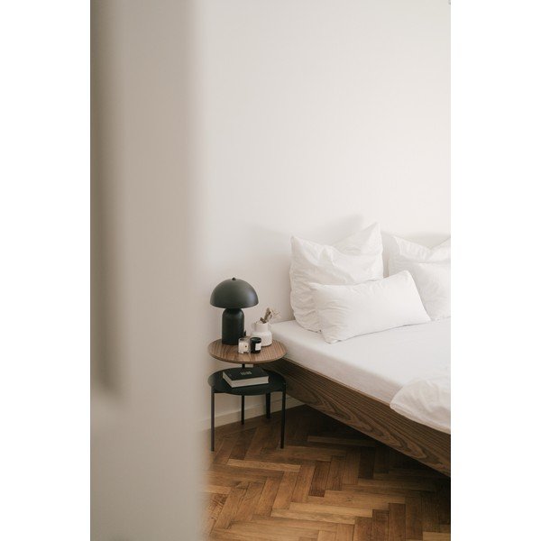 Must/tume naturaalne öökapp pähklipuidust pealispinnaga Tu - noo.ma-image-2