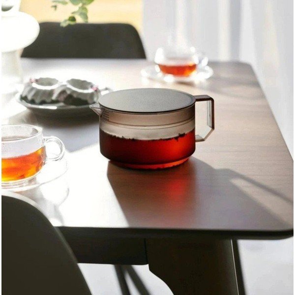 Must plastikust teekann koos sõelaga 600 ml Tower - YAMAZAKI-image-1