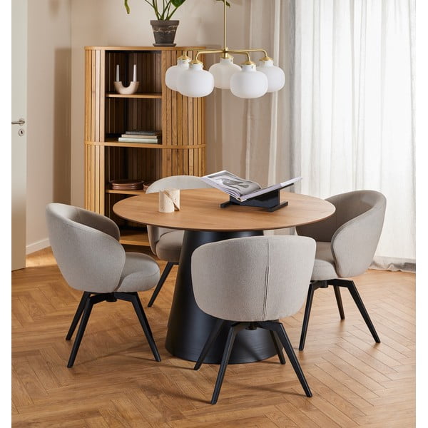 Must-puiduvärvi ümmargune söögilaud ø 120 cm Soli - Actona-image-1