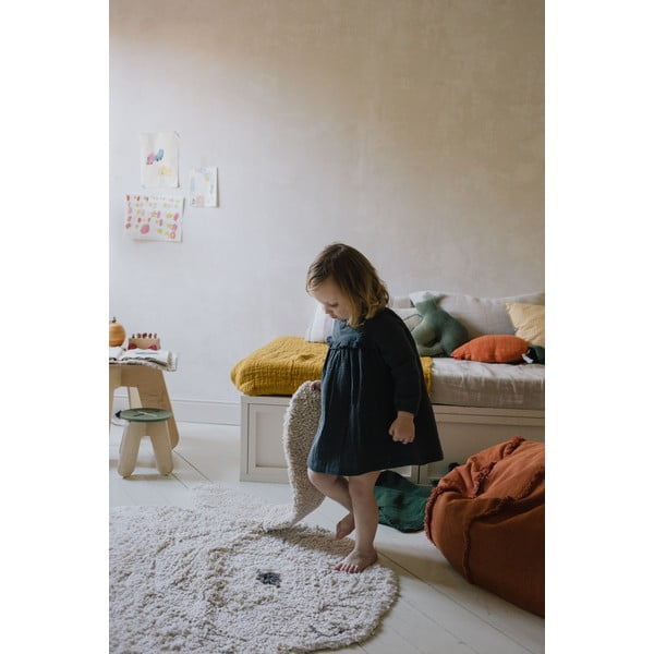 Helehall pestav käsitsi kootud puuvillane laste vaip 130x135 cm Bunny - Lorena Canals-image-4