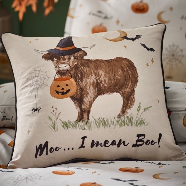 Dekoratiivpadi halloweeni motiiviga 45x45 cm Halloween Highland Cow - Catherine Lansfield-image-1