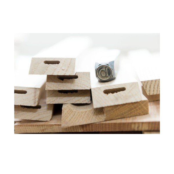 Knižní police z dubového dřeva das kleine b b1, výška 22 cm-image-4