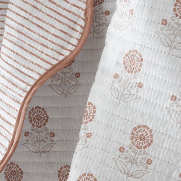 Valge voodikate 220x230 cm Woodblock Floral - Pineapple Elephant-image-2