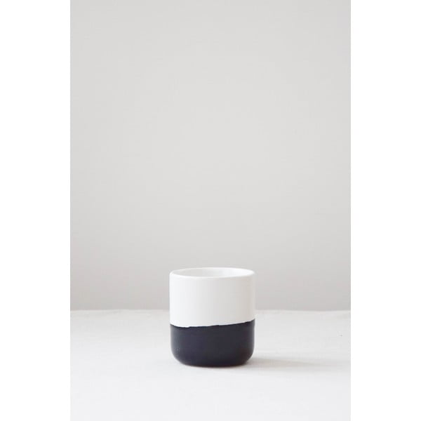 Černo-bílý kameninový hrnek ÅOOMI Luna, 400 ml-image-1