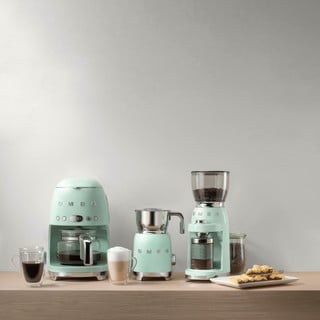 Heleroheline kohvikeetja Retro Style – SMEG