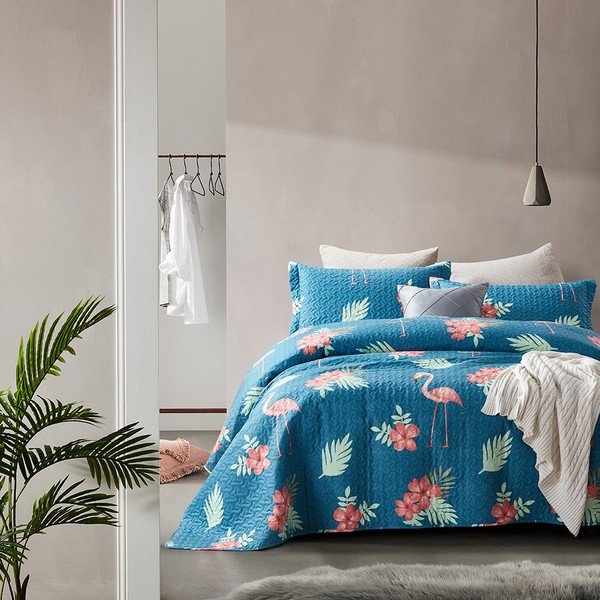 Modrý přehoz z mikroperkálu se dvěma povlaky na polštář Sleeptime Flamingo, 250 x 260 cm