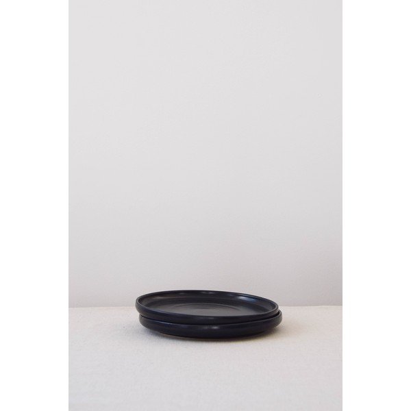 Väike taldrik mustast kiviplaadist, ø 20 cm Luna - ÅOOMI-image-1