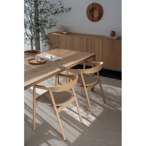 Söögitool on valmistatud massiivsest tammepuidust ja sinihalli istmega. Muna - Gazzda-image-3