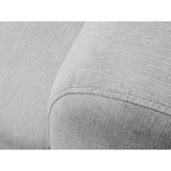 Světle šedá trojmístná pohovka Windsor & Co Sofas Sigma-image-3