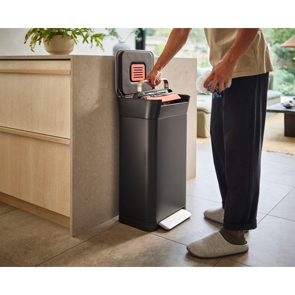 Must terasest prügikast 30 l Titan - Joseph Joseph-image-3