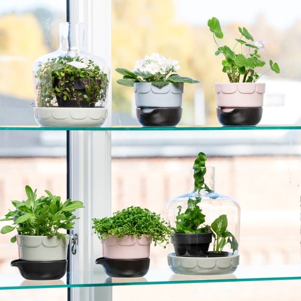 Porcelánový květináč se zavlažovací miskou Sagaform-image-2