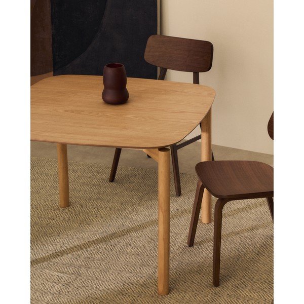 Saarepuidu spoonist söögilaud 100x100 cm Indara - Kave Home-image-1