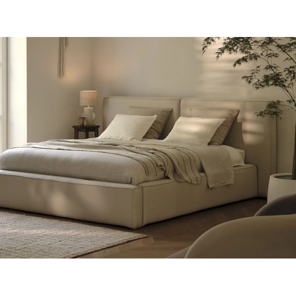 Beež polsterdatud kaheinimesevoodi koos panipaiga ja voodipõhjaga 200x200 cm Arendal - Cosmopolitan Design-image-1