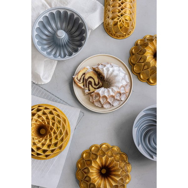 Kuldne alumiiniumist küpsetusvorm Jeweline - Bonami Selection-image-1