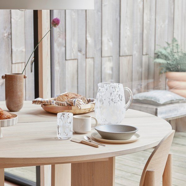 Heledast naturaalsest tuhapuidust söögitoolid Oy - OYOY Living Design-image-3