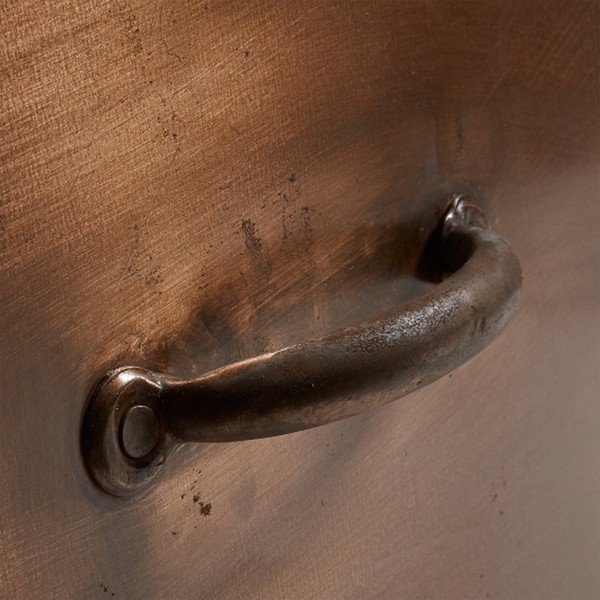 Kovová komoda v barvě mědi La Forma Elma-image-4