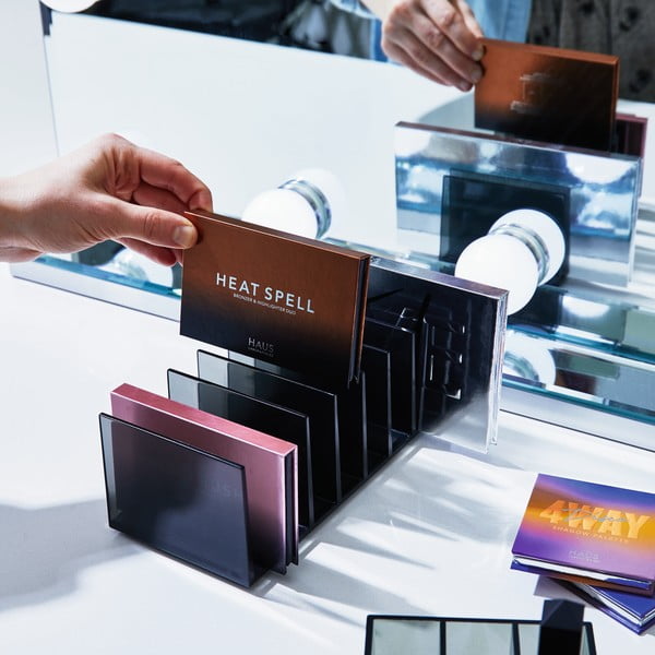 Matt must kosmeetikatoodete korraldaja vannitoas, mis on valmistatud taaskasutatud plastikust Palette Station - iDesign-image-1