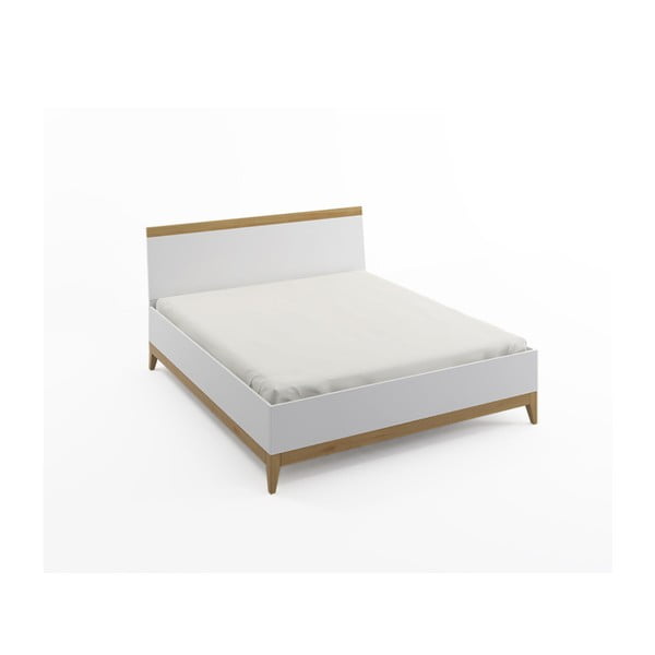 Dvoulůžková postel z masivního borovicového dřeva SKANDICA Livia High Bed, 200 x 200 cm