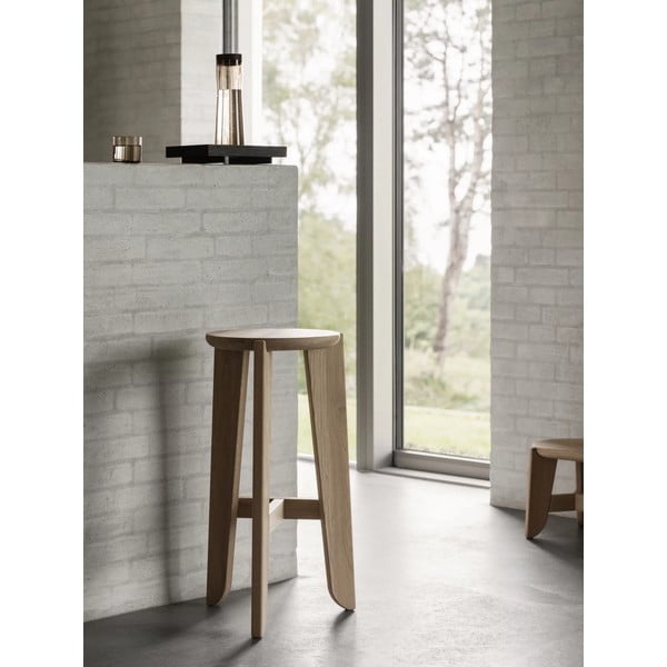 Naturaalset värvi tammepuidust jakkar Eli - Blomus-image-4