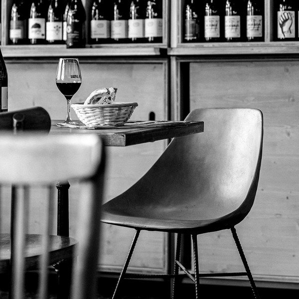 Betoonist söögitool Hauteville - Lyon Béton-image-1