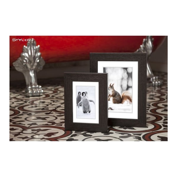 Tmavě hnědý rámeček na fotografii Styler Bergen, 40 x 50 cm