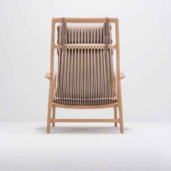 Massiivse tamme konstruktsiooniga ja pruunist pühvlinahast istmega tugitool Dedo - Gazzda-image-4