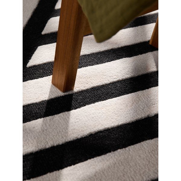 Mustvalge käsitsi kootud villane vaip 200x290 cm Stryve Noir - Elle Decoration-image-3