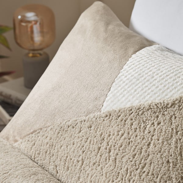 Beež mikroplüüsist voodipesu üheinimesevoodile 135x200 cm Larsson Geo - Catherine Lansfield-image-2