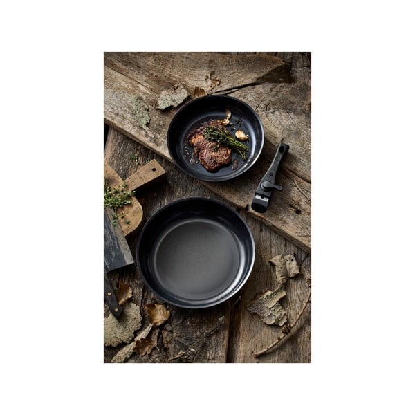 Alumiiniumist mittekleepuv pannikomplekt eemaldatava käepidemega 2 tk ø 28 cm - Holm-image-4