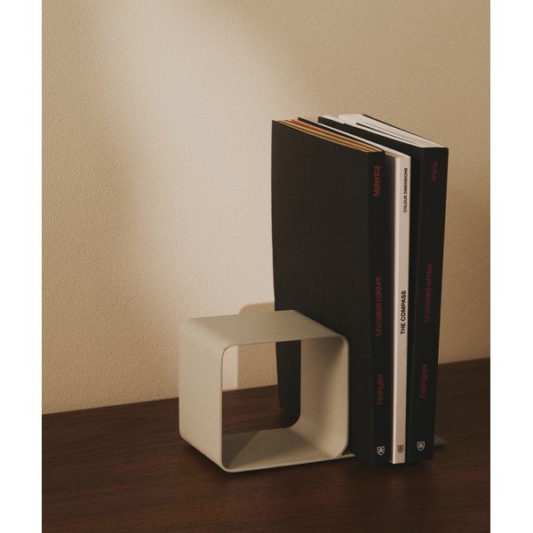 Raamatutugi Mistra - Kave Home-image-1