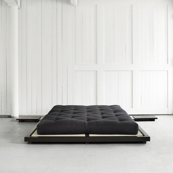 Dvoulůžková postel z borovicového dřeva s matrací a tatami Karup Design Dock Double Latex Black/Black, 160 x 200 cm-image-1