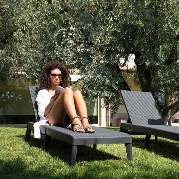 Must kunstlikust rotangist aia lamamistool Numana - Toomax-image-1