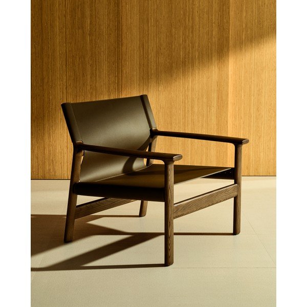 Tumepruun nahast tugitool Jan - Kave Home-image-1