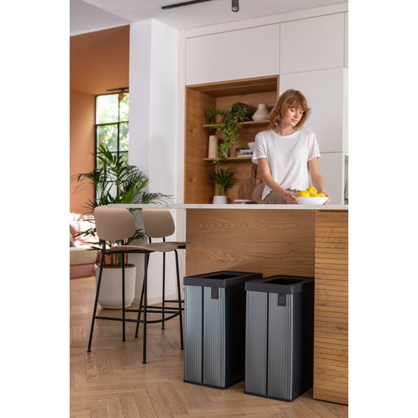 Sinine taaskasutatud plastikust prügikast 54 l Verto Recycle - Curver-image-1