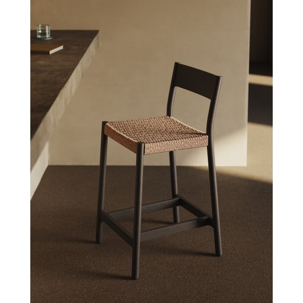 Must tammepuidust baaritool (istme kõrgus 65 cm) Yalia - Kave Home-image-1