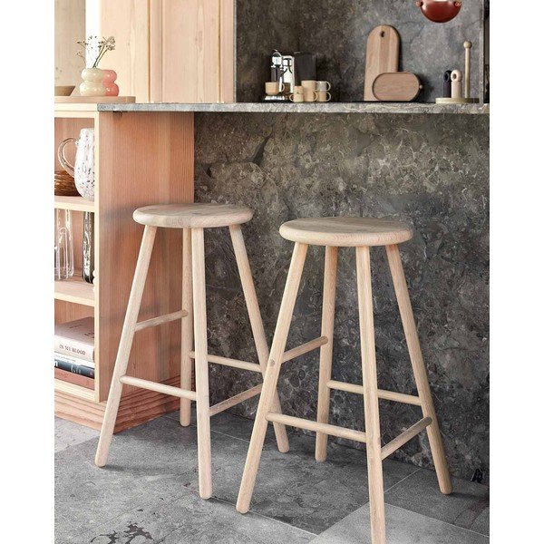 Heleda naturaalse tammepuidust baaritool (istme kõrgus 65 cm) Moto - OYOY Living Design-image-1