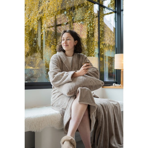 Mikroplüüsist dekoratiivpadi 45x45 cm Pippa - Tiseco Home Studio-image-4