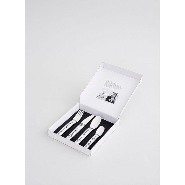 4-osaline valgete laste söögiriistade komplekt - Design Letters-image-1