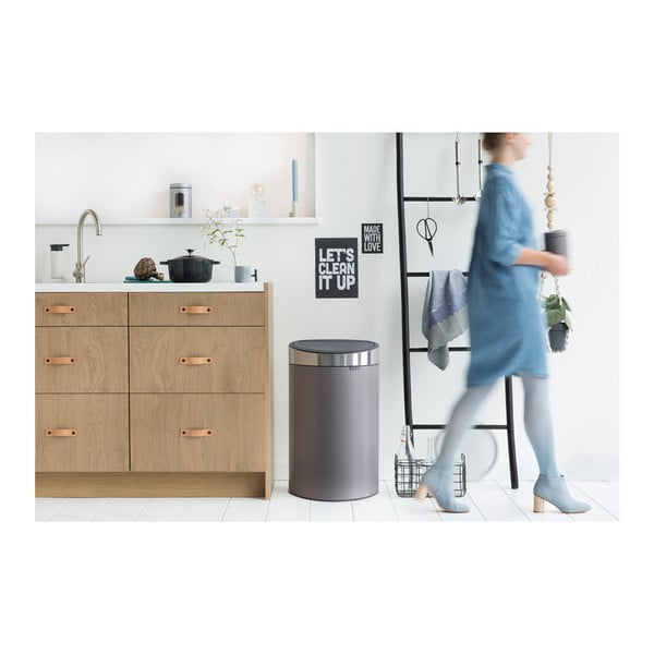 Hall puutetundlik terasest prügikast 40 l Touch Bin – Brabantia-image-1